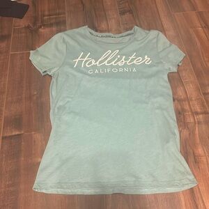 Cute hollister tee